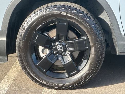 Certified 2025 Honda Ridgeline Black Edition image 26