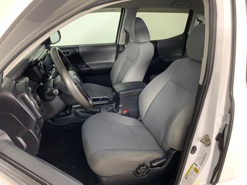 Used 2020 Toyota Tacoma SR image 25