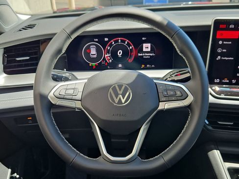 New 2026 Volkswagen Tiguan SE AWD/4WD image 23