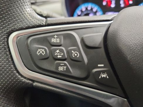 Used 2023 Chevrolet Equinox LS image 12