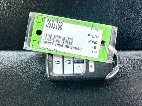 Used 2016 Honda Pilot Touring image 39