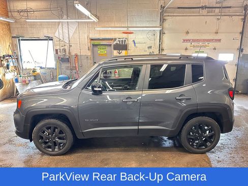 Used 2023 Jeep Renegade Altitude w/ Convenience Group I AWD/4WD image 6