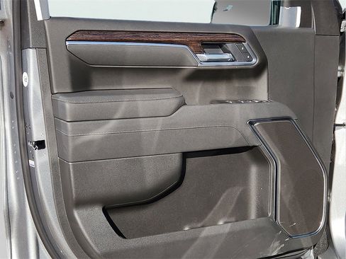 New 2026 GMC Sierra 1500 SLE w/ Preferred Package image 14