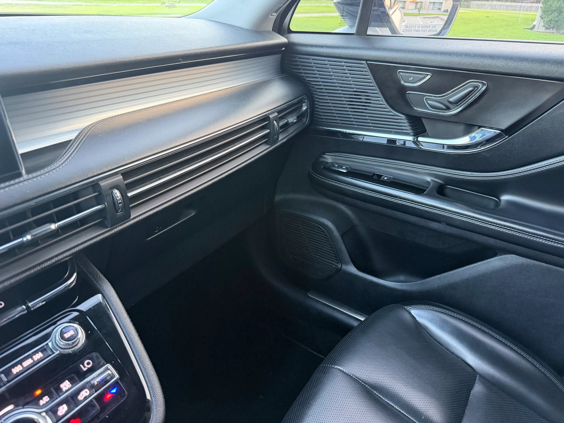 Used 2020 Lincoln Corsair FWD image 32