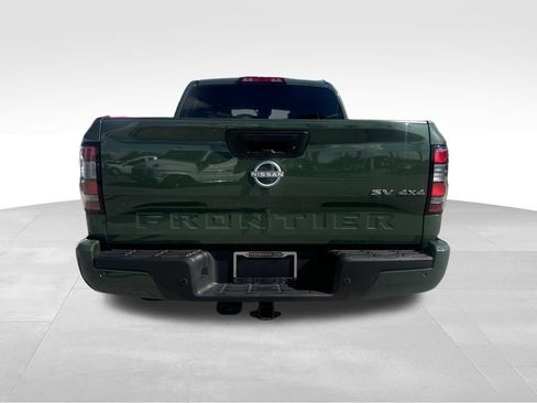 Used 2022 Nissan Frontier SV w/ Technology Package image 7