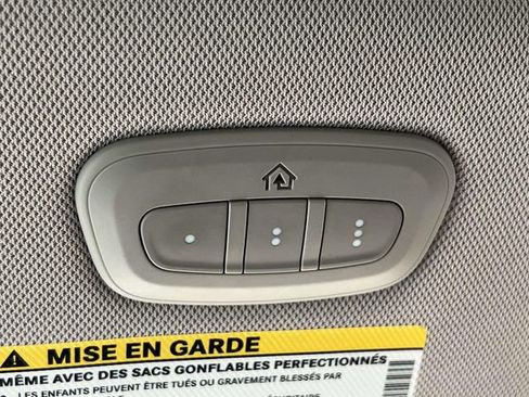 Used 2019 Chrysler Pacifica Limited FWD image 33