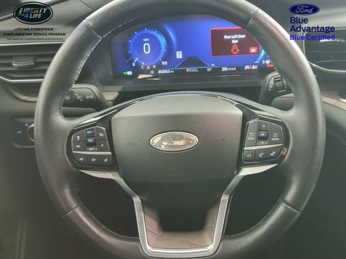 Certified 2022 Ford Explorer Platinum w/ Equipment Group 601A image 28