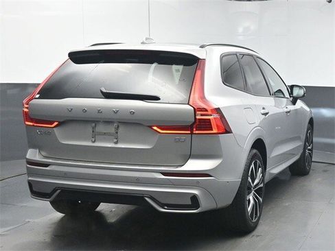 Used 2023 Volvo XC60 B5 Plus w/ Climate Package FWD image 7