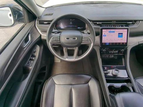 Certified 2023 Jeep Grand Cherokee L Limited AWD/4WD image 20