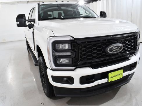 New 2026 Ford F350 Lariat w/ Black Appearance Package image 4
