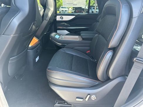 New 2026 Lincoln Navigator Black Label AWD/4WD image 22