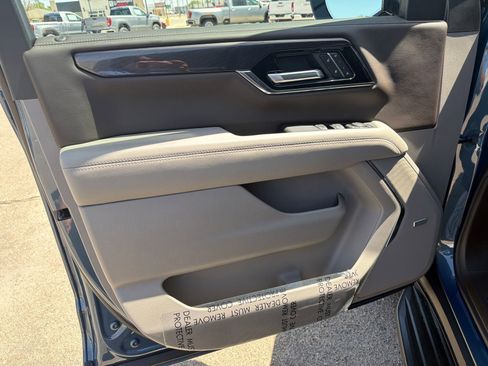 New 2026 GMC Yukon XL Elevation AWD/4WD image 15