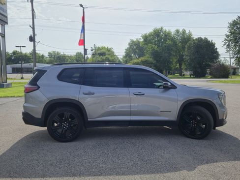 Used 2026 GMC Acadia Elevation w/ Black Edition FWD image 12