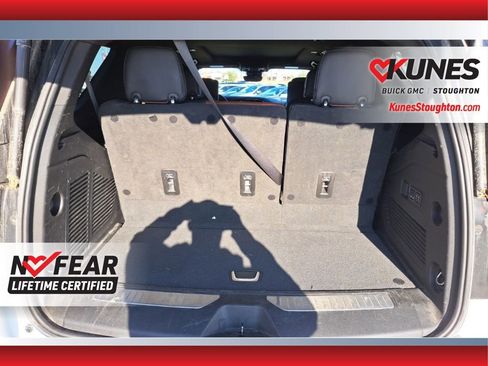 Used 2023 GMC Yukon Denali Ultimate w/ LPO, Floor Liner Package image 40