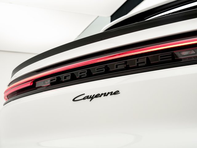 Certified 2026 Porsche Cayenne Coupe AWD/4WD image 28