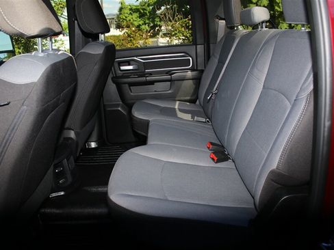 Used 2024 RAM 2500 Big Horn AWD/4WD image 39