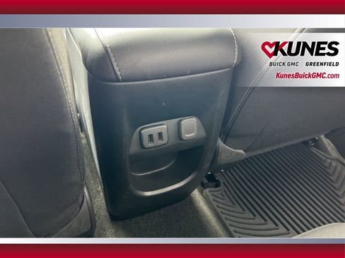 Used 2018 Chevrolet Colorado LT w/ LT Convenience Package AWD/4WD image 36