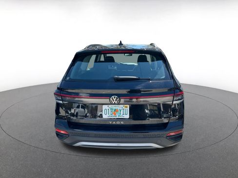 Used 2025 Volkswagen Taos S image 15