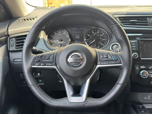 Used 2020 Nissan Rogue SL FWD image 19