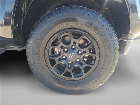 Certified 2022 Toyota Tacoma SR5 RWD image 20