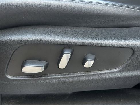 Used 2022 Cadillac XT5 Premium Luxury image 27