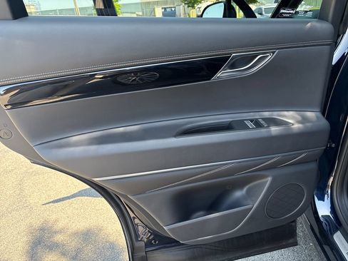 Used 2025 Genesis GV80 AWD 2.5T Standard image 34