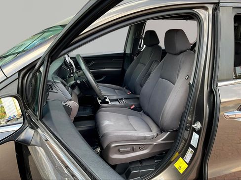 Used 2021 Honda Odyssey EX image 21