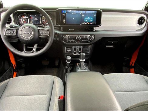 Used 2025 Jeep Wrangler Sport S image 13