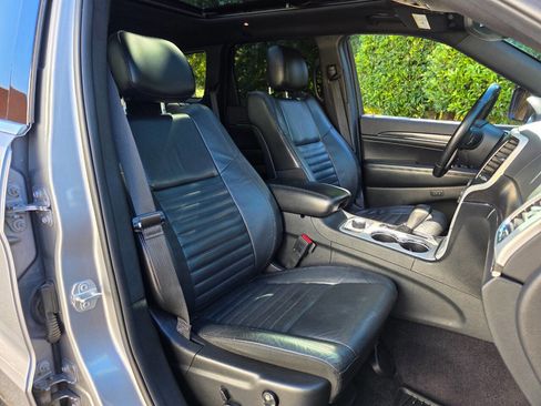 Used 2018 Jeep Grand Cherokee Limited image 39