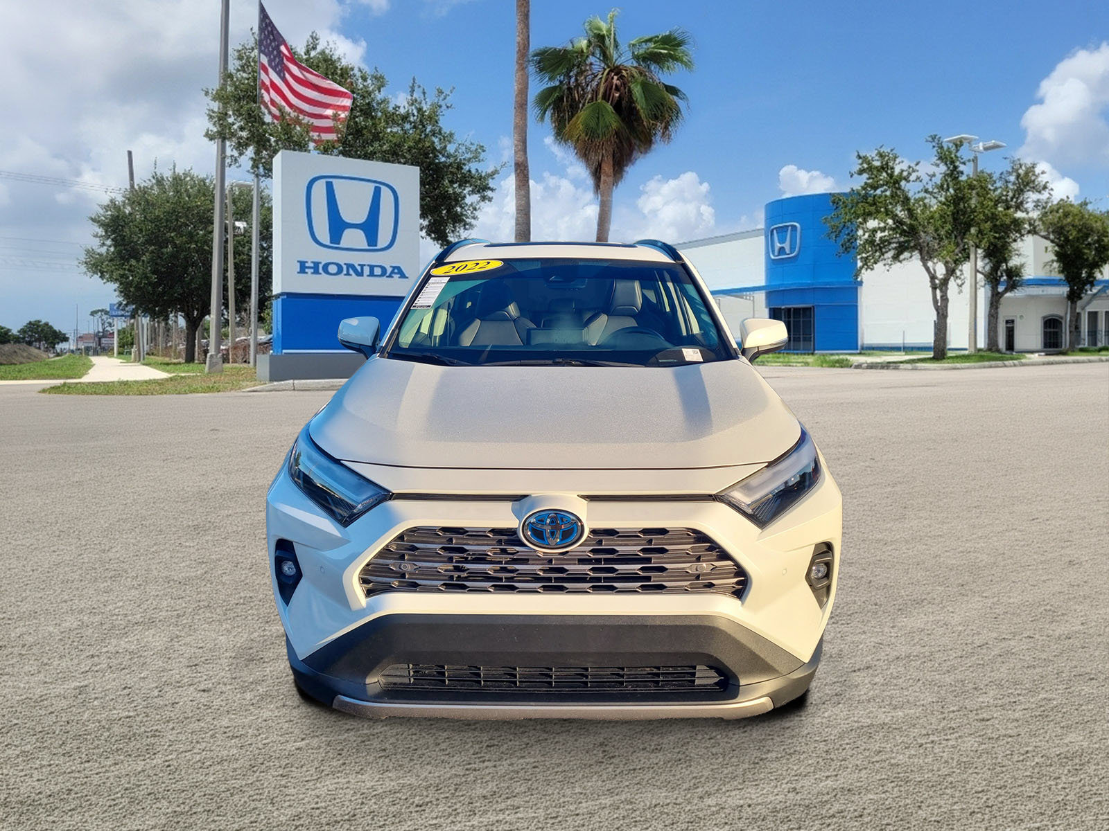 Used 2022 Toyota RAV4 Limited AWD/4WD image 2