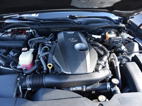 Used 2017 Lexus RC 200t F Sport image 32