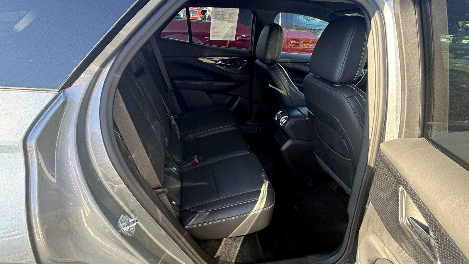 Used 2025 Chevrolet Blazer EV LT AWD/4WD image 19