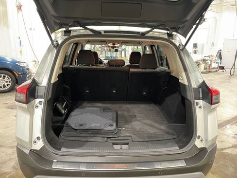 Used 2022 Nissan Rogue SV AWD/4WD image 17