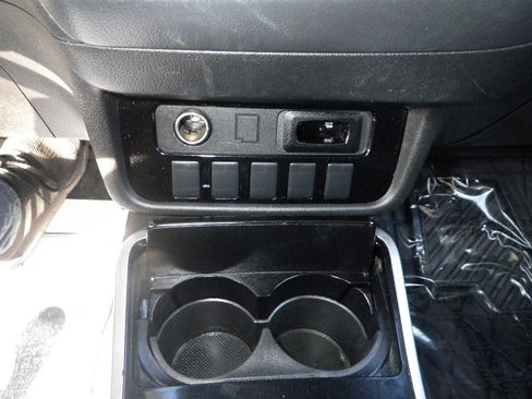 Used 2017 Mitsubishi Outlander SEL image 21