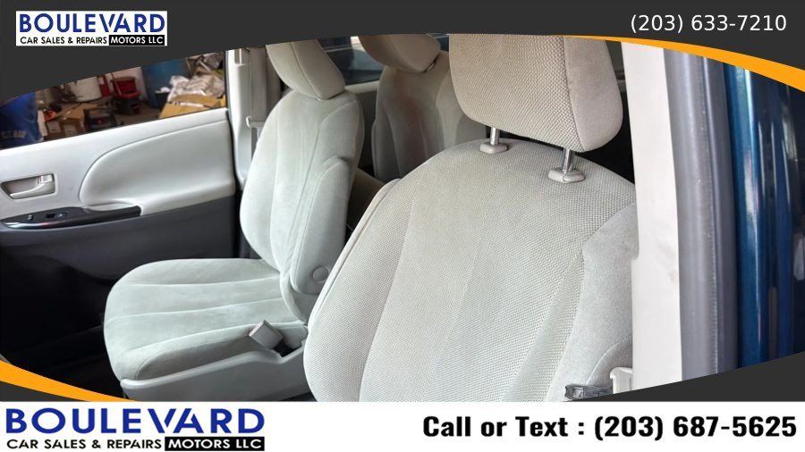 Used 2011 Toyota Sienna FWD image 25