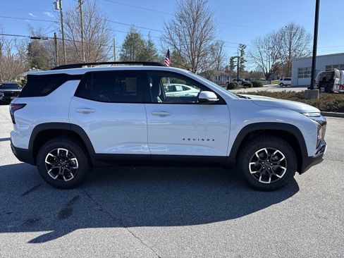 New 2026 Chevrolet Equinox ACTIV w/ Convenience Package III AWD/4WD image 9
