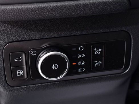 New 2025 Ford Escape SE w/ PHEV Premium Package FWD image 25