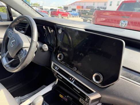 Used 2024 Lexus RX 350 Premium w/ Accessory Package (Z1) FWD image 15