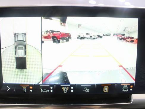 Used 2024 GMC Sierra 1500 SLT w/ SLT Premium Plus Package image 3