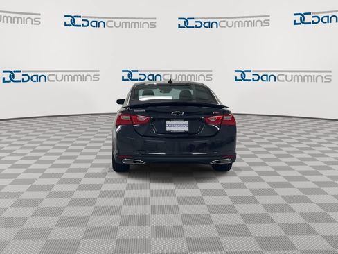 Used 2022 Chevrolet Malibu RS FWD image 7