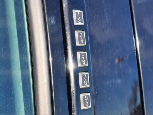 Used 2021 Ford F250 Lariat w/ Chrome Package image 14