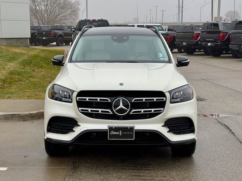 Used 2022 Mercedes-Benz GLS 450 4MATIC image 7