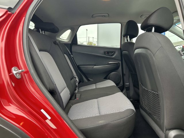 Used 2021 Hyundai Kona SEL AWD/4WD image 16