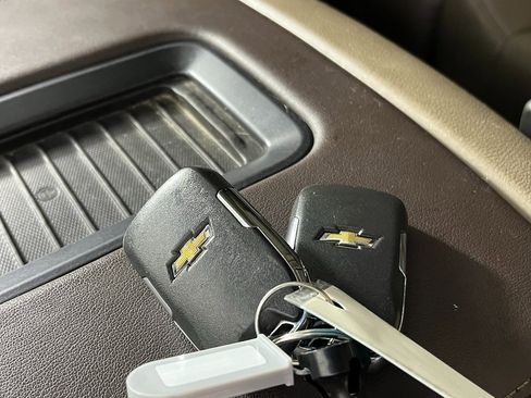 Used 2019 Chevrolet Tahoe Premier image 32