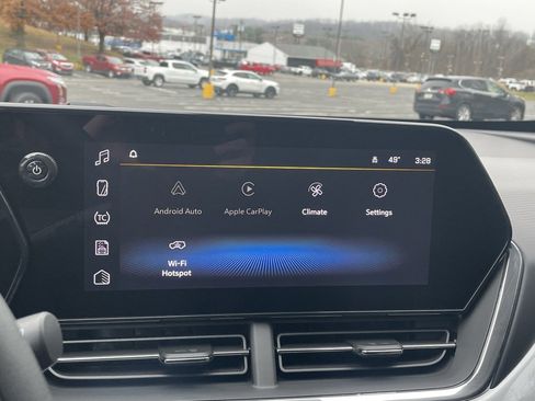 Used 2026 Chevrolet Trax LT image 33