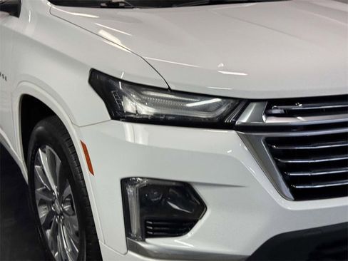Used 2023 Chevrolet Traverse Premier image 32