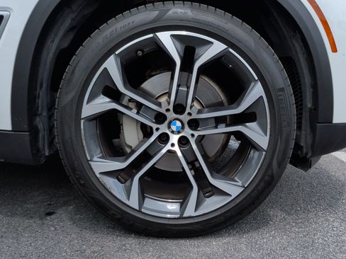 Used 2022 BMW X5 sDrive40i w/ Premium Package image 14