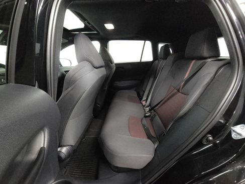 Used 2024 Toyota Corolla Cross AWD Hybrid w/ Moonroof Package image 5