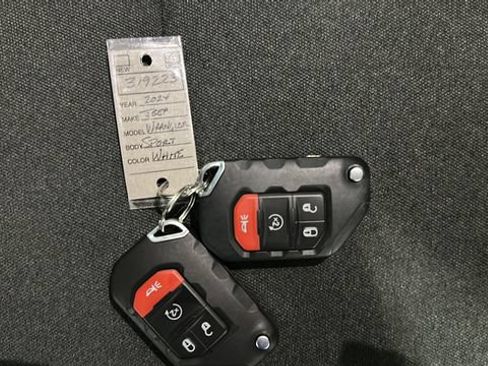 Used 2024 Jeep Wrangler Unlimited Sport AWD/4WD image 8