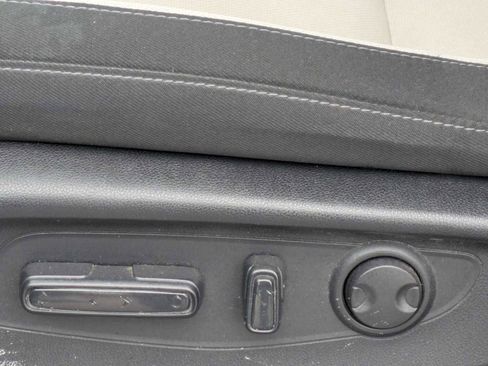 Used 2024 Honda CR-V EX image 16